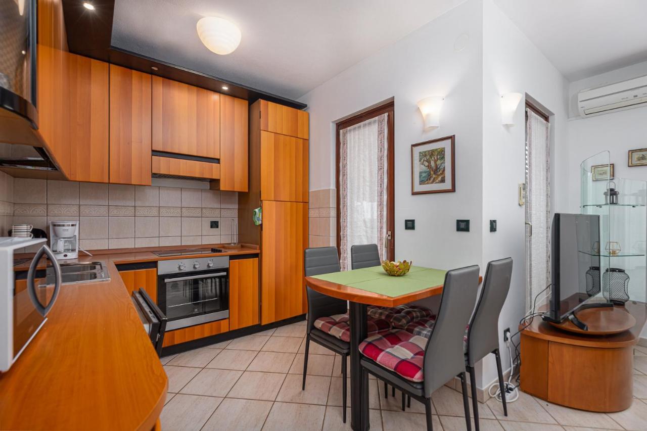 Sea View Apartment - Roberto Poreč Eksteriør billede